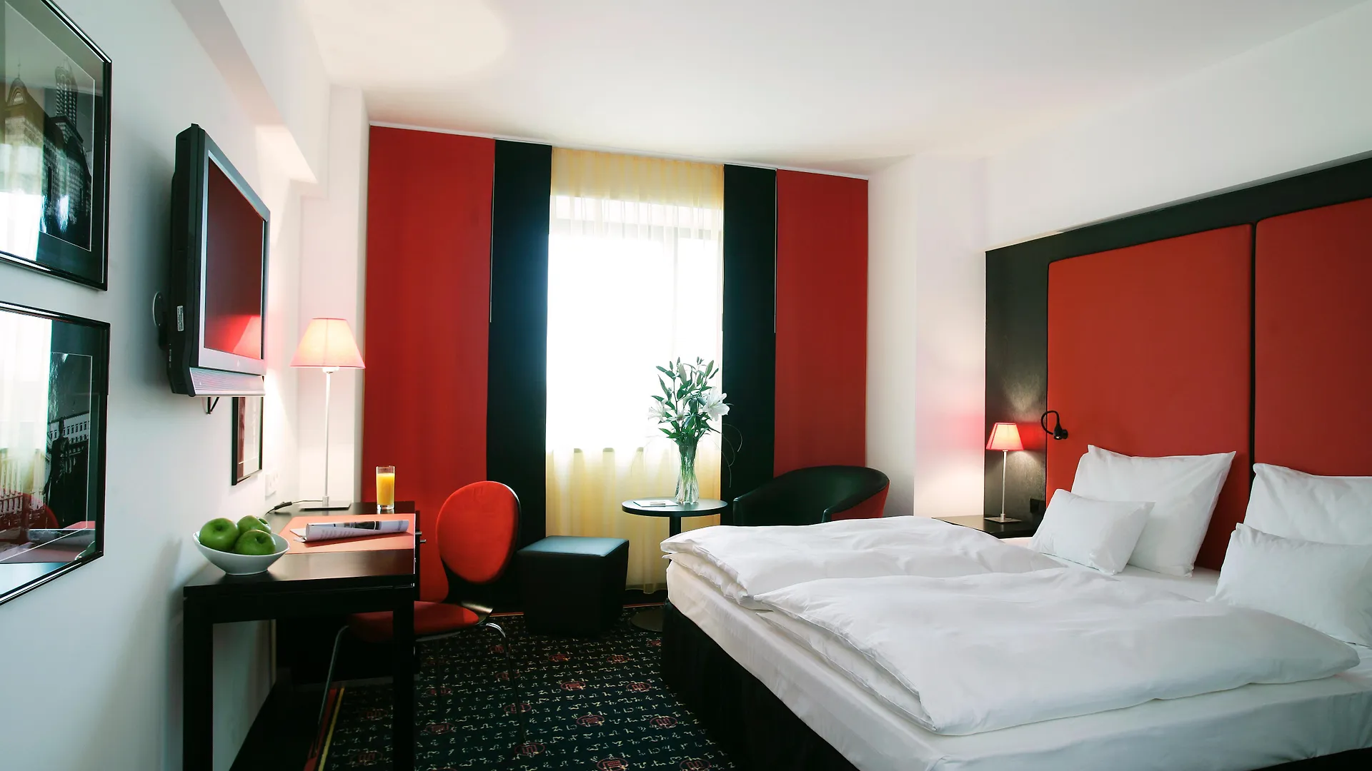 Vienna House Easy By Wyndham Bucharest Airport Hotel Otopeni