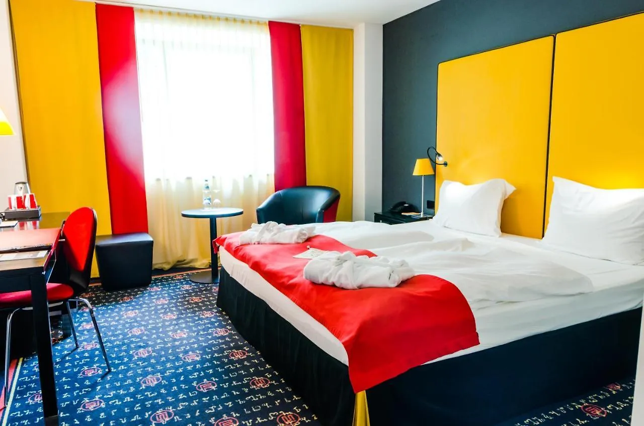 מלון אוטופן Vienna House Easy By Wyndham Bucharest Airport