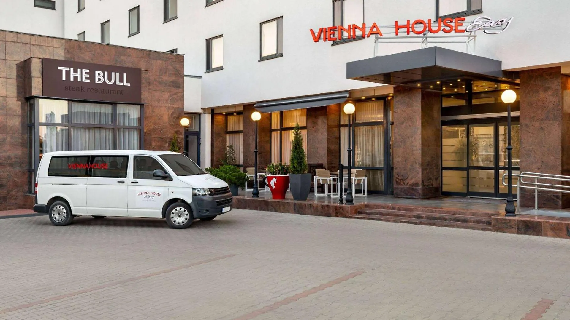 מלון אוטופן Vienna House Easy By Wyndham Bucharest Airport