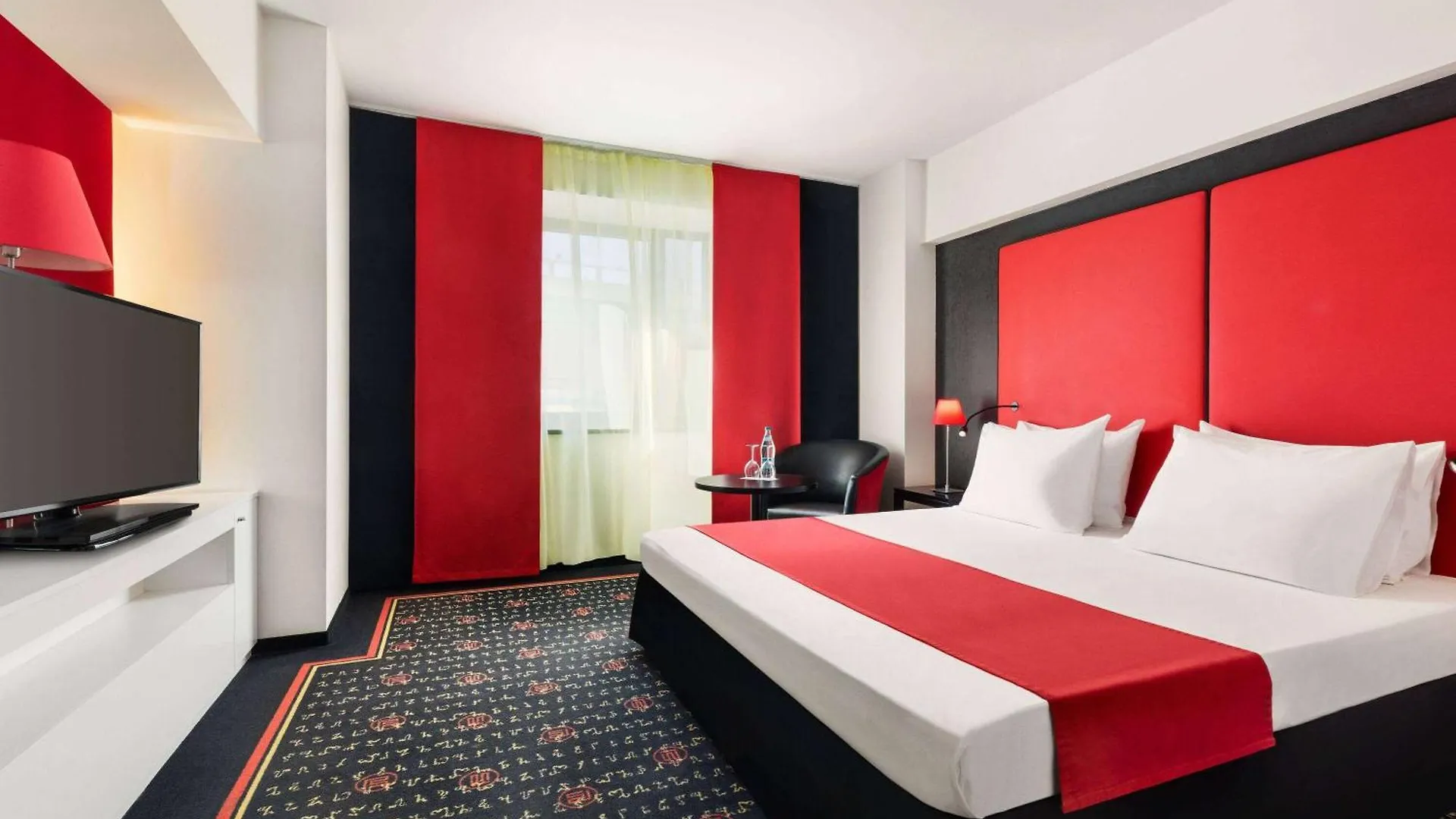 Vienna House Easy By Wyndham Bucharest Airport Hotel Otopeni